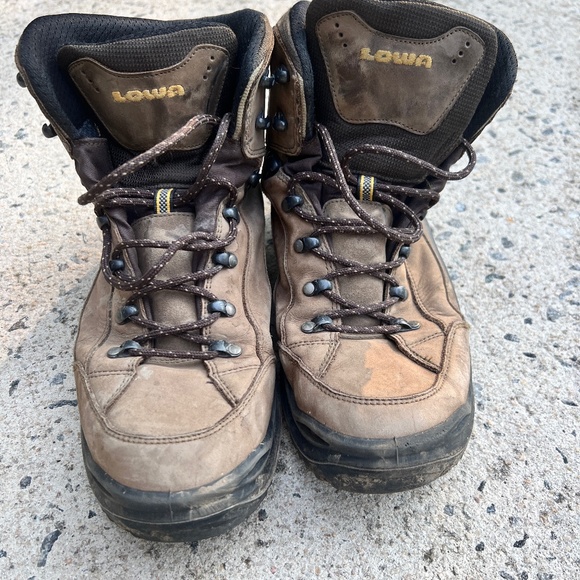 Lowa Men’s Waterproof Leather Boots - Picture 1 of 1